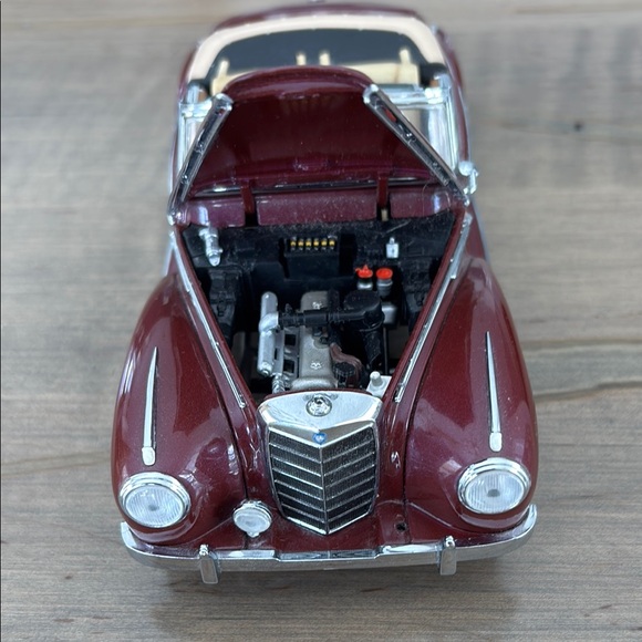 Mercedes-Benz 300 Sc - Picture 9 of 16